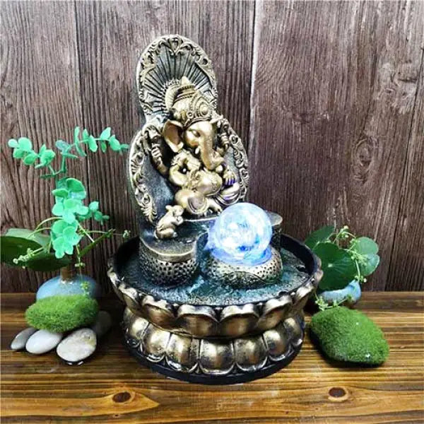 Belle-Fontaine-avec-Dieu-Elephant-Ganesh