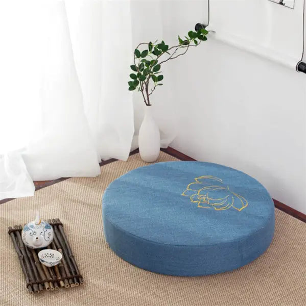 Coussin-meditation-bleu-avec-Lotus