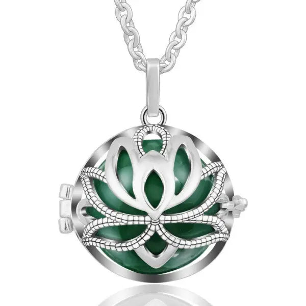 Pendentif Bouddha en Argent avec une Fleur de Lotus