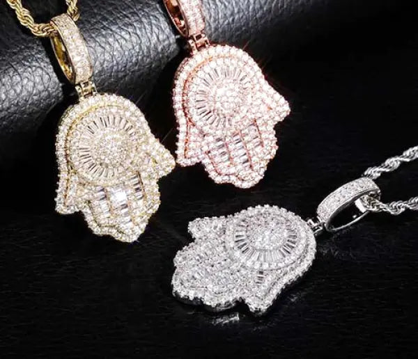 Petit-Pendentif-avec-Symbole-Main-de-Fatma