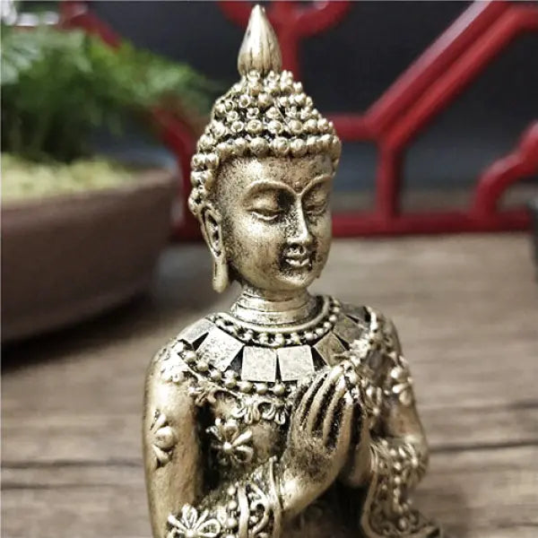 statue-divinite-bouddhiste-femme-mediation