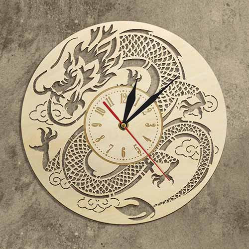 Horloge-métal-avec-dragon