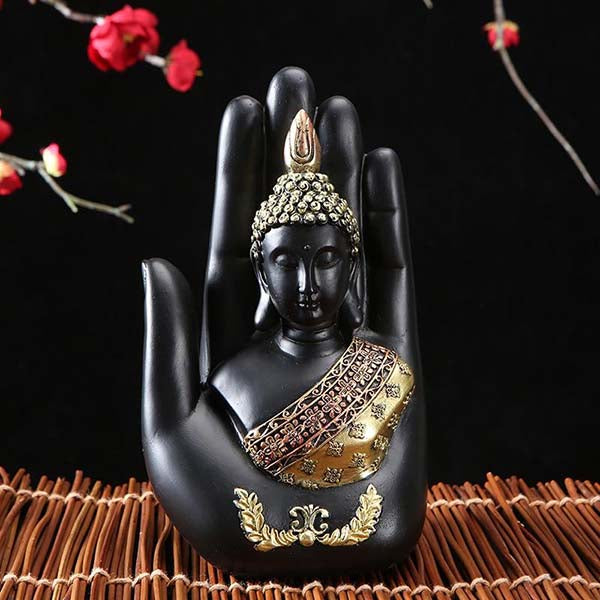 Statue-bouddha-dans-une-main