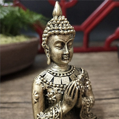 statue-divinite-bouddhiste-femme-mediation