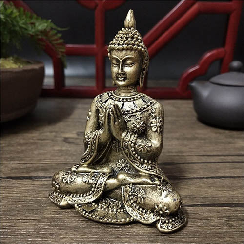 statue-divinite-bouddhiste-meditation-namaste